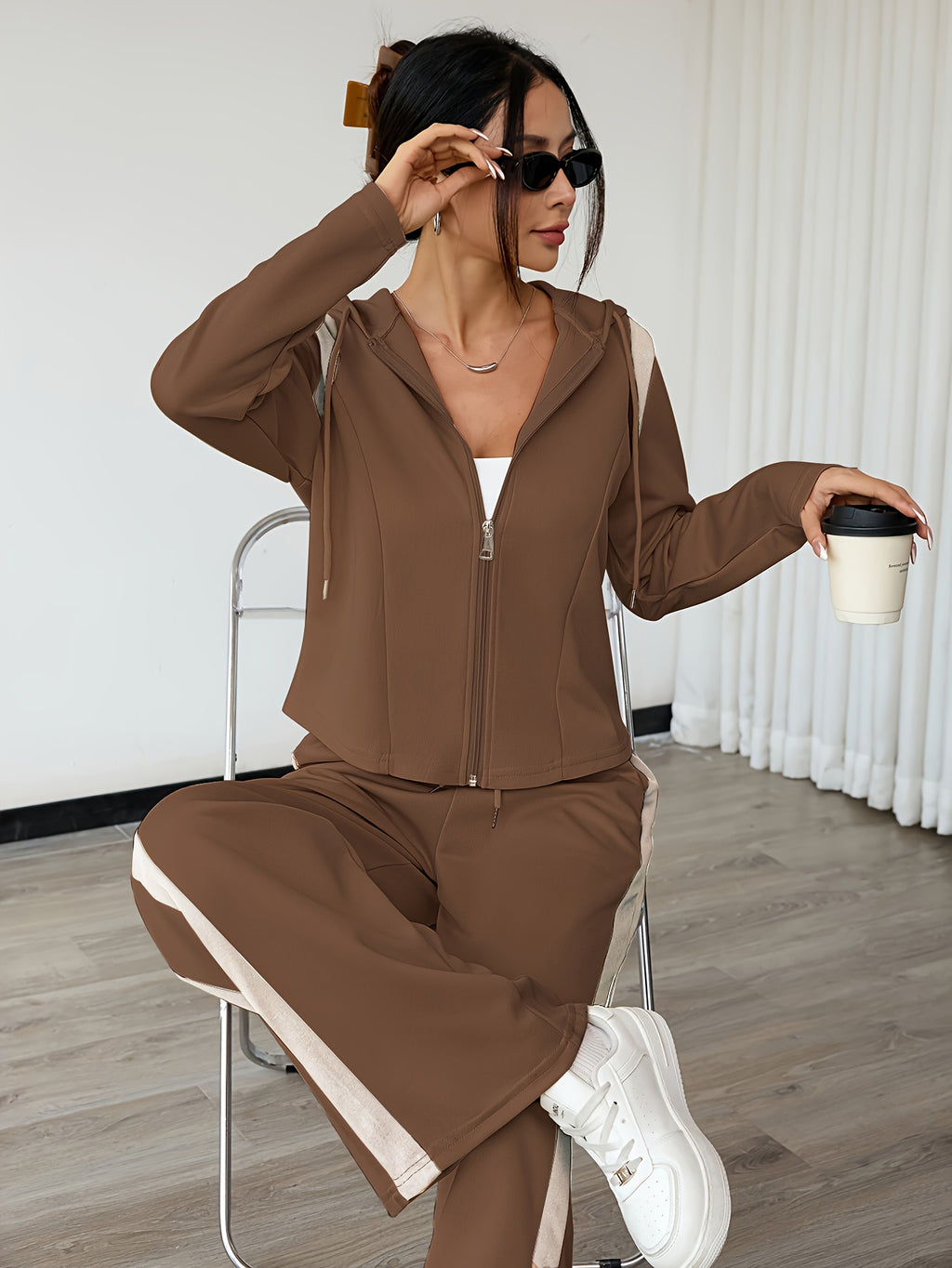 Elegant Women’s Set – Long Sleeve Top + Wide-Leg Trousers