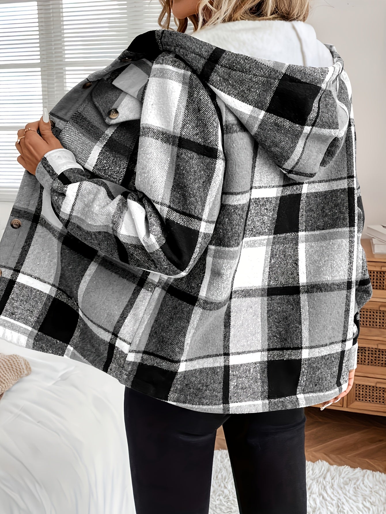 Women’s Plaid Hooded Fleece Jacket