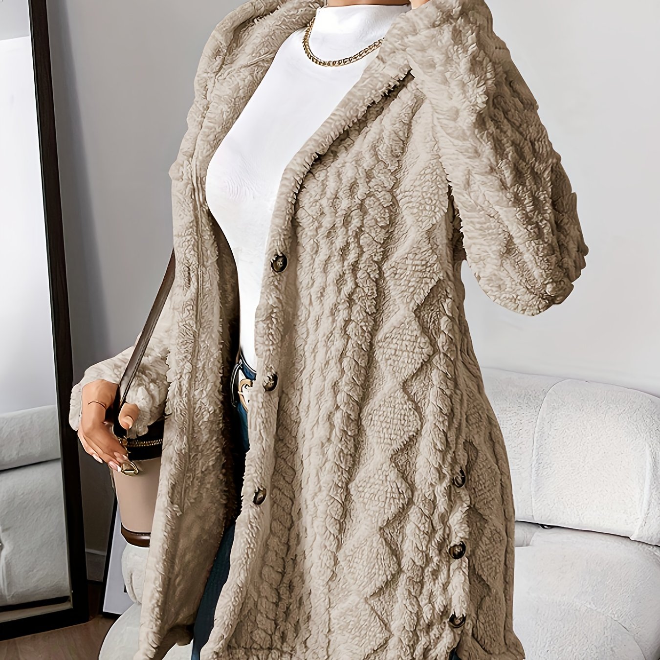 Plush Elegance – Hooded Jacquard Coat