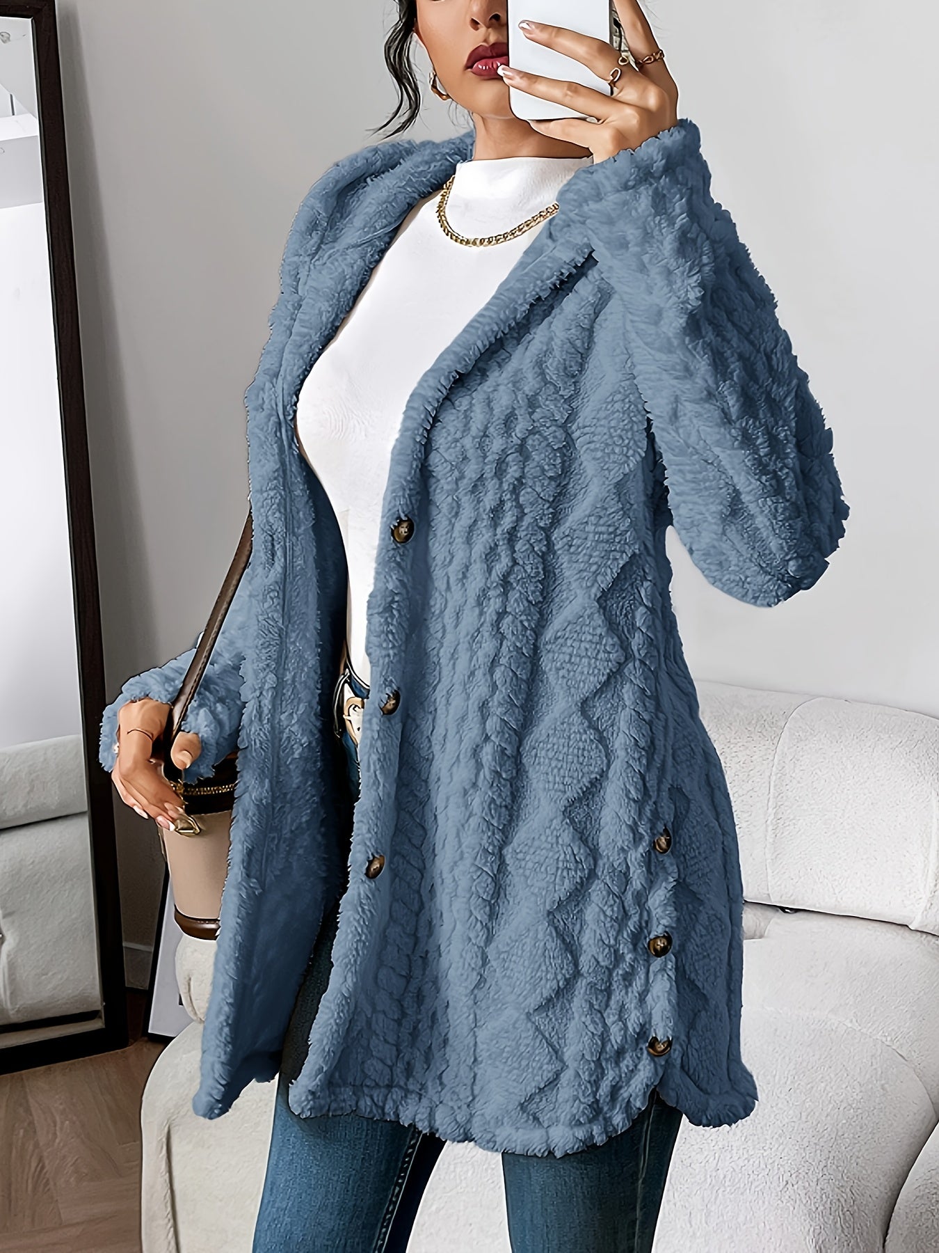 Plush Elegance – Hooded Jacquard Coat