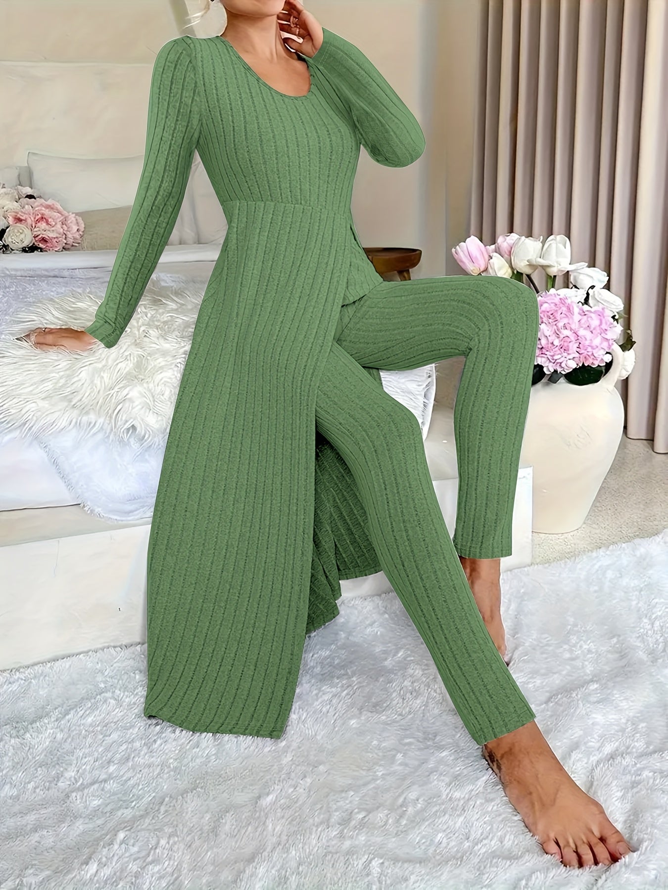 Two-piece Set of Long-sleeved Ribbed Top and Pants for Women